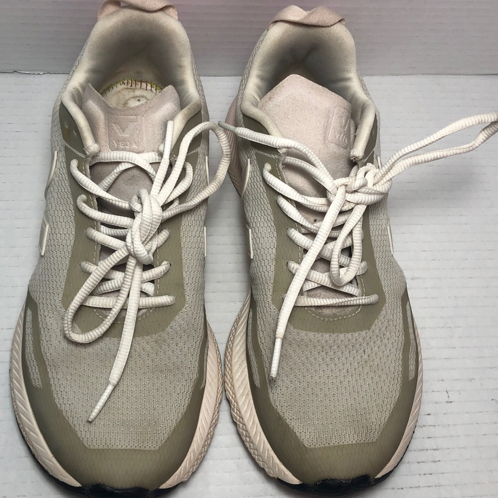 Veja Impala Mesh Sneakers Women’s size 9 - Picture 2 of 14
